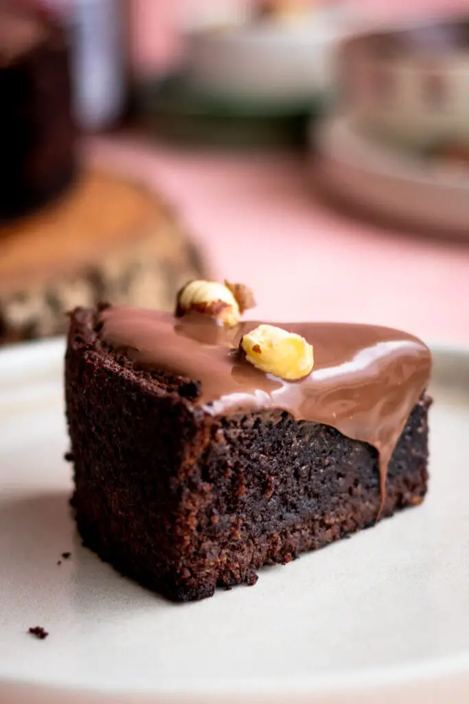 Hazelnut cake slice